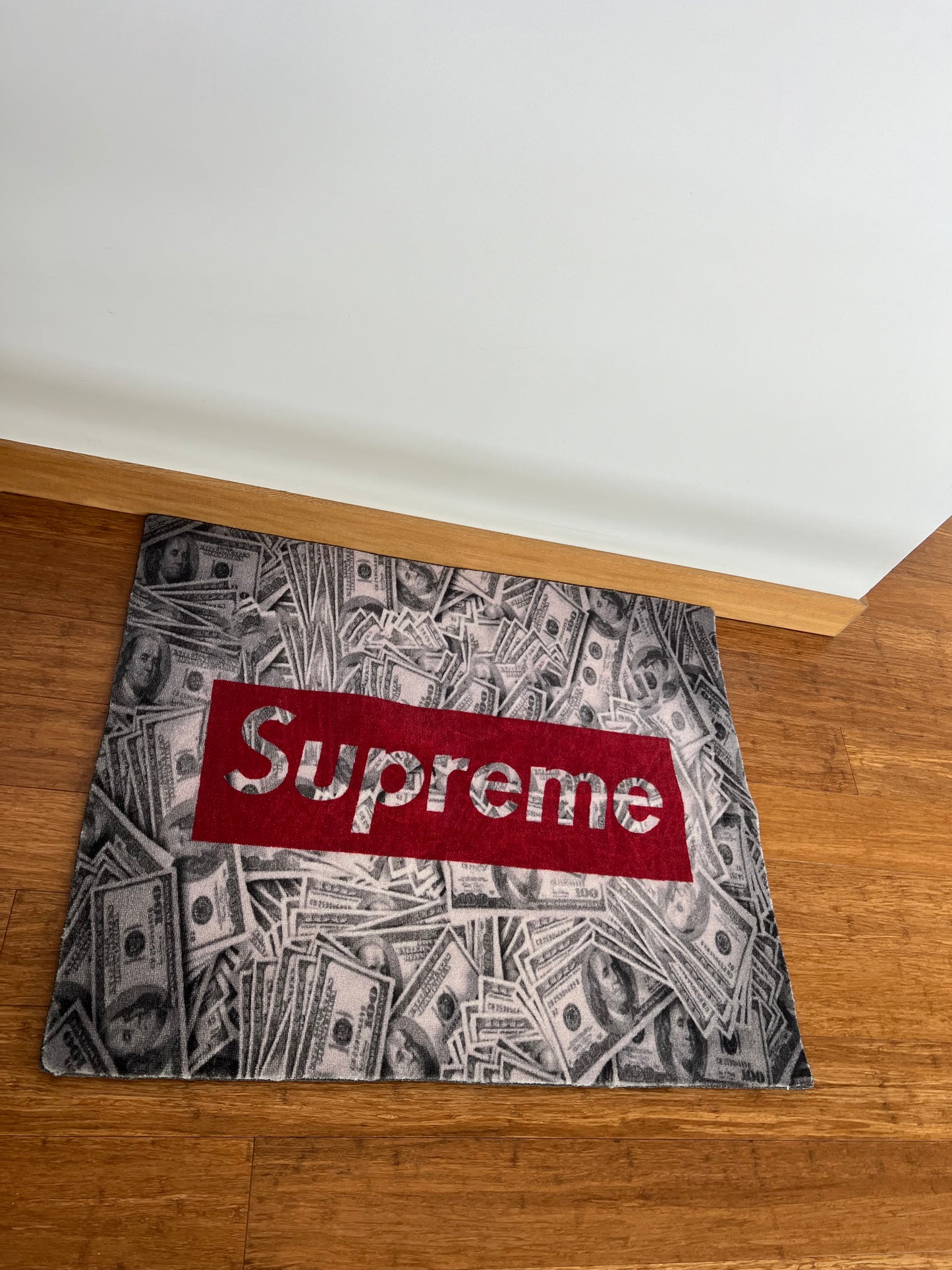 Tapete Supreme